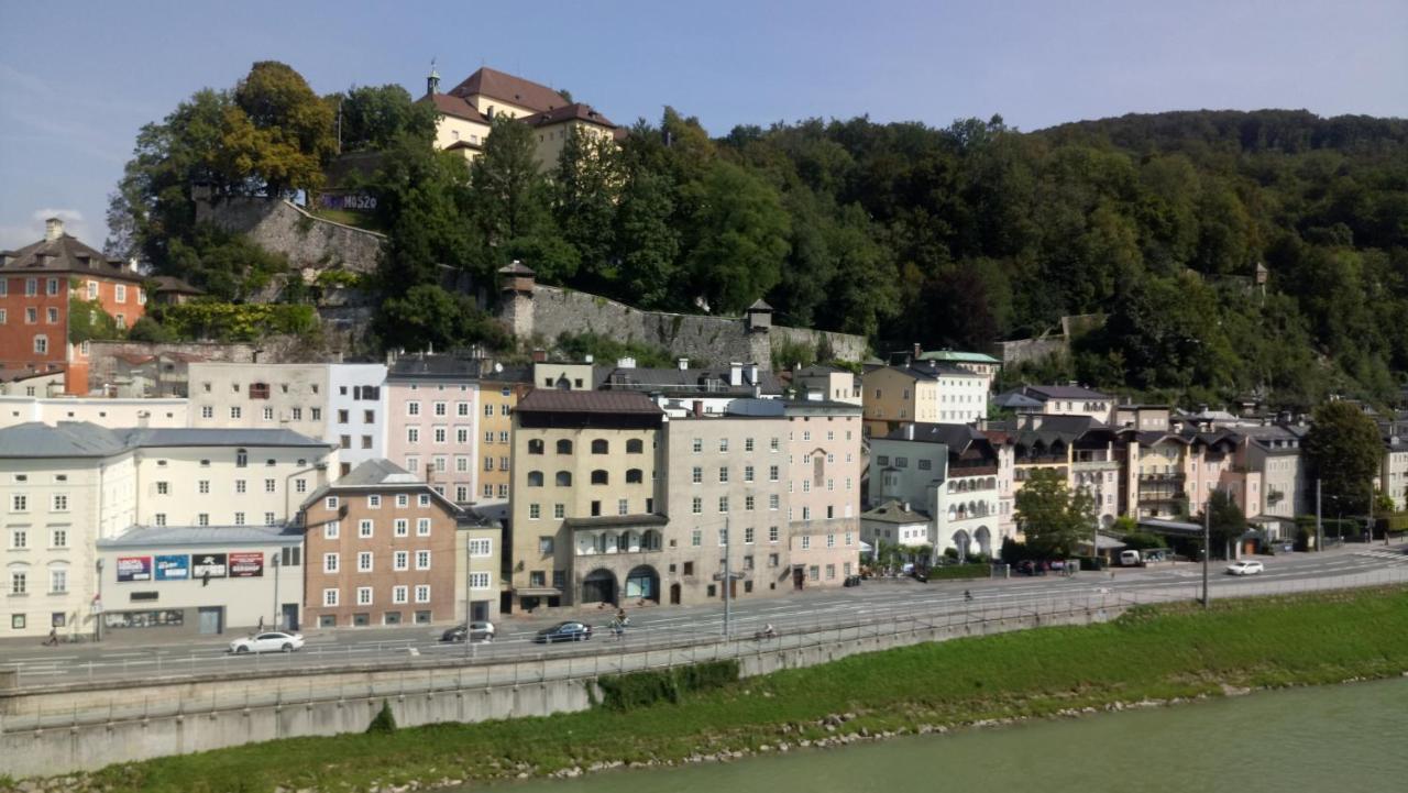 Riverside Apartment Salzburg Exterior photo